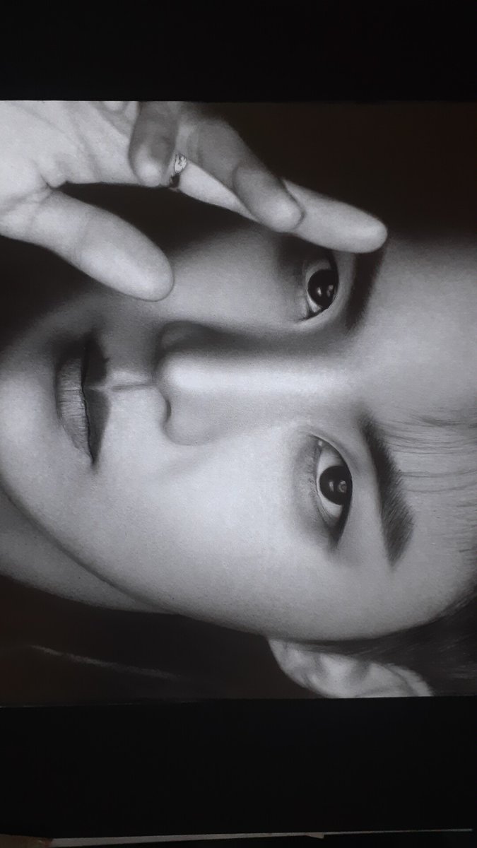ue7NAoqkP57vUiV's tweet image. BTS（防弾少年団）活動再開　祝！
鉛筆画 3人目は
BTSのダンサーとラッパーの
J-HOPE（ジェイホープ、韓: 제이홉）を描きました！

次の描くメンバーは誰？？
いいね、フォロー、リツイート、
拡散歓迎😊

#J-HOPE
#ジェイホープ
#제이홉
#BTS