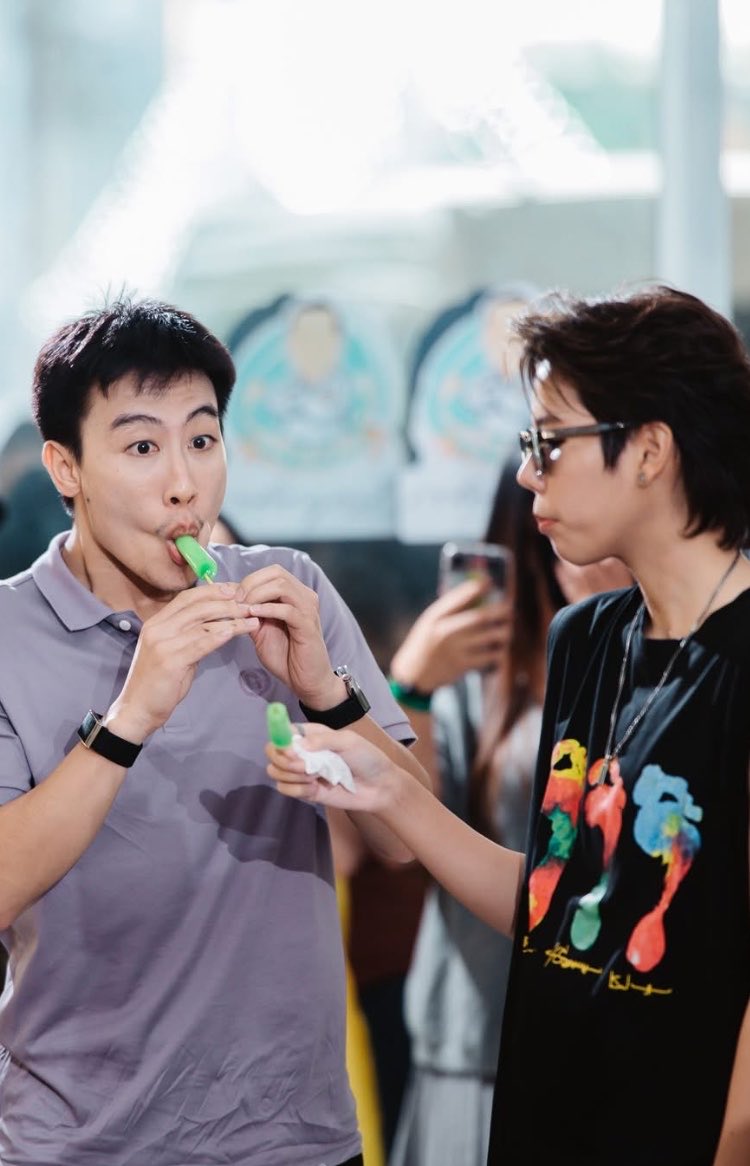 ดาวพลูโตในจักรวาลของNP tweet media