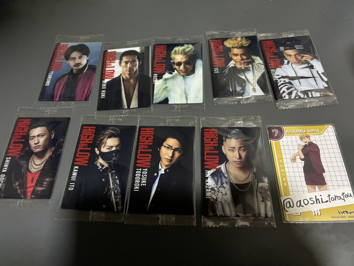 アオシ tweet media