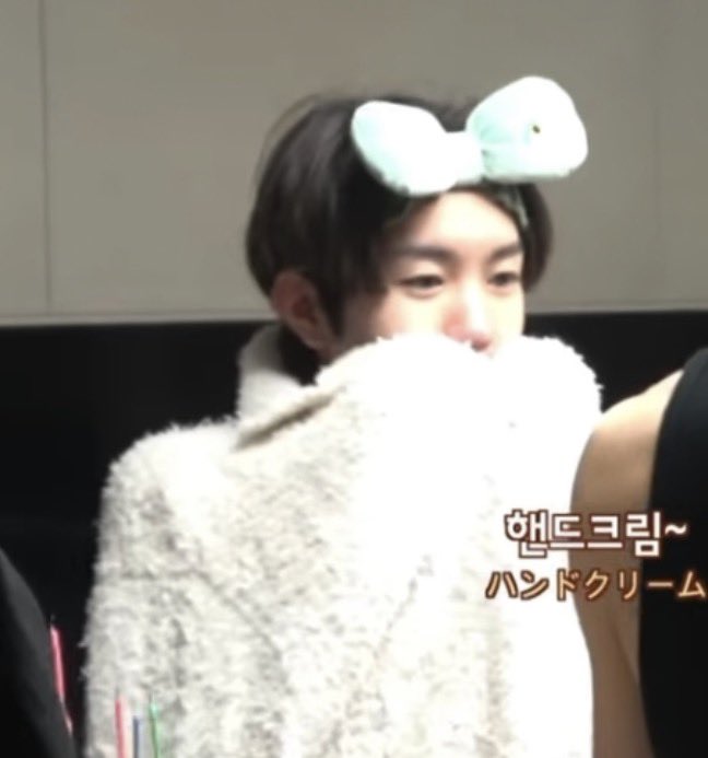후유 tweet media