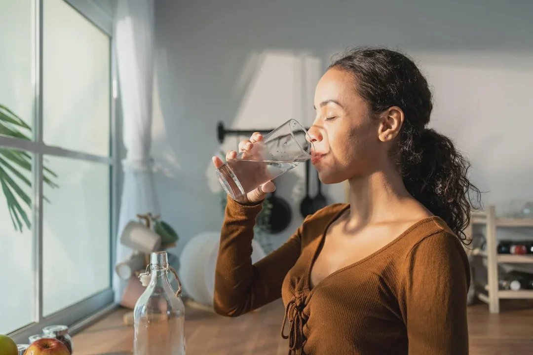 tomnf321's tweet image. Reverse osmosis can remove up to 99% of contaminants like PFAS, microplastics, chlorine, and lead—offering cleaner, better-tasting water than tap or bottled options.

Read more:
aquatruwater.com/blogs/aquatru/…

#ReverseOsmosis #CleanWater #WaterQuality #HealthyLiving #Hydration