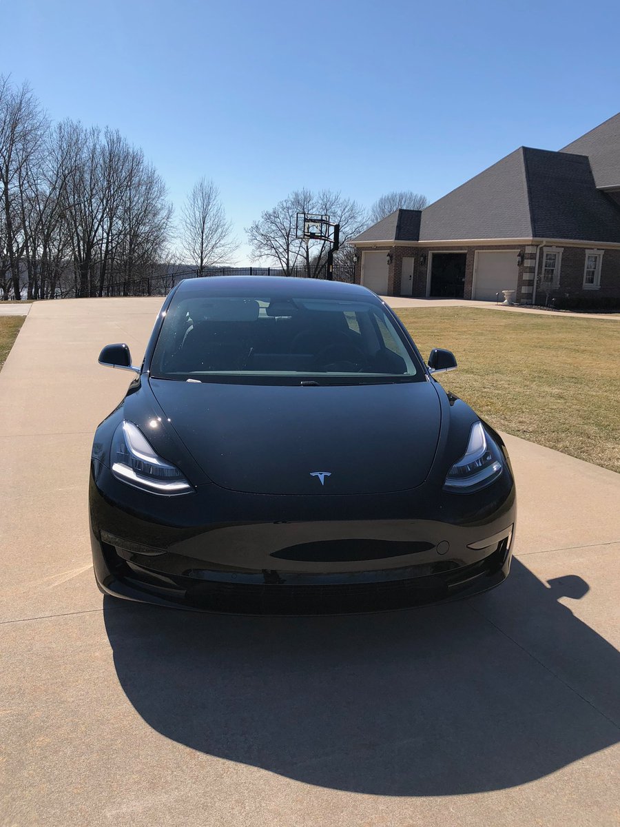 nikogeorge's tweet image. Bought my Tesla Model Y 4 months ago. 97% of my miles on FSD—the latest updates make it many times safer than me behind the wheel. My 30-min commute is now actually enjoyable instead of stressful. People don’t realize how transformative this is! 🚗⚡
#Tesla #ModelY #FSD