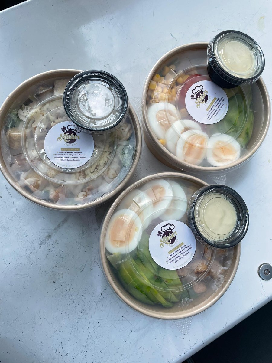 SobayoDeborah's tweet image. Happy new week guys, 9-5ers send me DM to make something healthy on a budget for you.
#healthyfood #officelunch #order