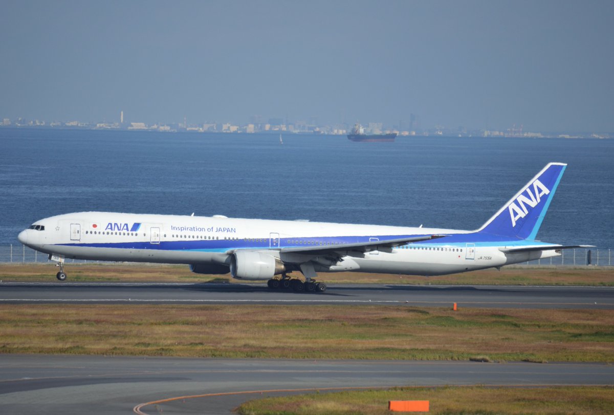 TriStarB747's tweet photo. 2025.11.16 HND 
ANA B777-300 JA755A https://t.co/FUm5flzM0i