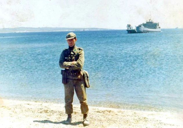 Aesthetic1War's tweet photo. Kıbrıs Barış harekatında çıkarma gemisiyle poz veren Esat Oktay Yıldıran. https://t.co/k3Fg0quH9g
