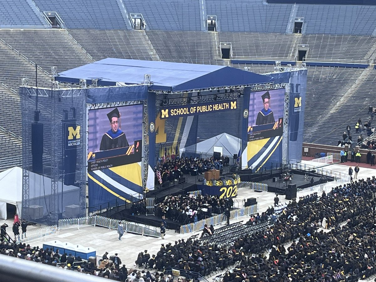 AParekh_UM's tweet photo. Honored to participate in the @UMich Spring Commencement yesterday to present the candidates for degrees from the @umichsph.
Congratulations Graduates! Go Save Lives & #GoBlue always! #MGoGrad https://t.co/JWcNxoVGXS