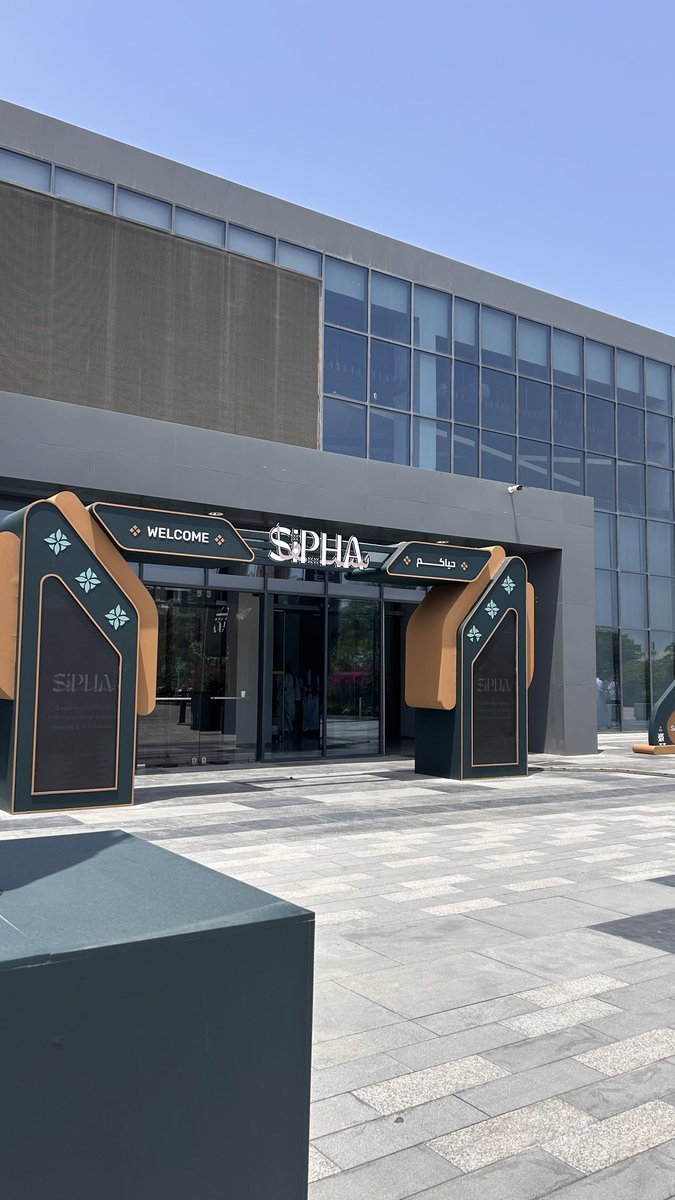 lllamarr_'s tweet photo. Glad to attend #SIPHA26 event 🤍
It was a very valuable experience, and I enjoyed learning more about different pharmaceutical fields and meeting inspiring people.
Big thanks to everyone behind this amazing event ✨ https://t.co/lOInu9czxT