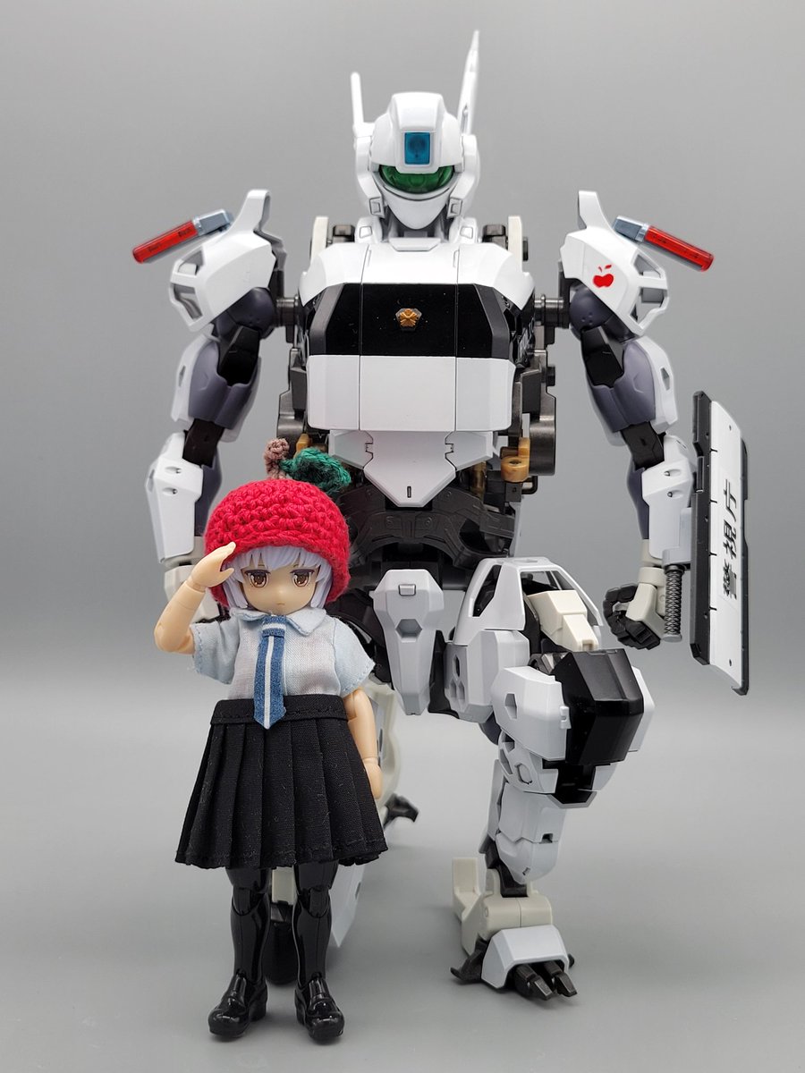 Takurai42's tweet photo. @MOVeLOTでやってるイングラム搭乗体験がとても楽しかった！
ので勢いで幼女が乗れるイングラムをミキシングで作成。
#MOVeLOT
#パトレイバー
#ヘキサギア
#クロスフレームガール https://t.co/wYs48avVwa
