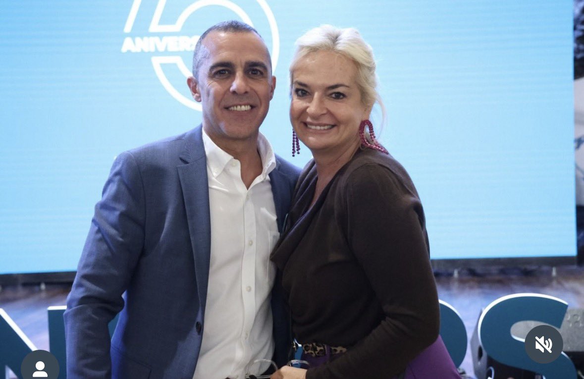 essscan's tweet photo. Feliz Día de la Madre a todas esas madres que, día tras día, trabajan para mejorar la sanidad en Canarias 💙

Profesionales comprometidas que cuidan, acompañan y marcan la diferencia tanto dentro como fuera de su hogar. Gracias por vuestra entrega, vocación y fuerza incansable. https://t.co/w1BzE6JvN0