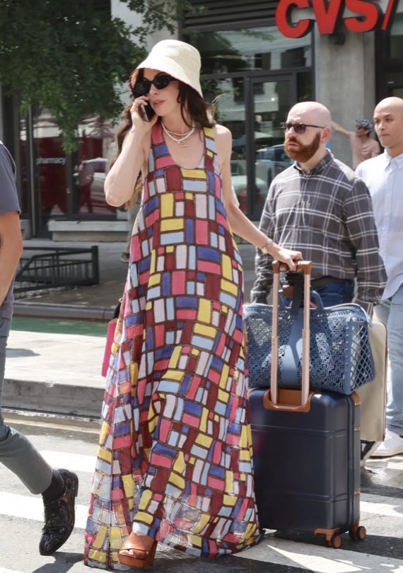 JaywithoutZ's tweet photo. When Andy was gagged by looking at the dress and later walked out wearing this... I was like hunnie wtf https://t.co/YqQlNVHfe3