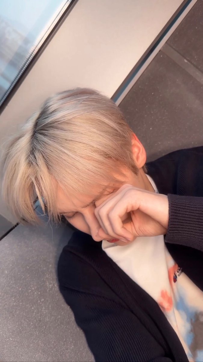 휴플레 tweet media