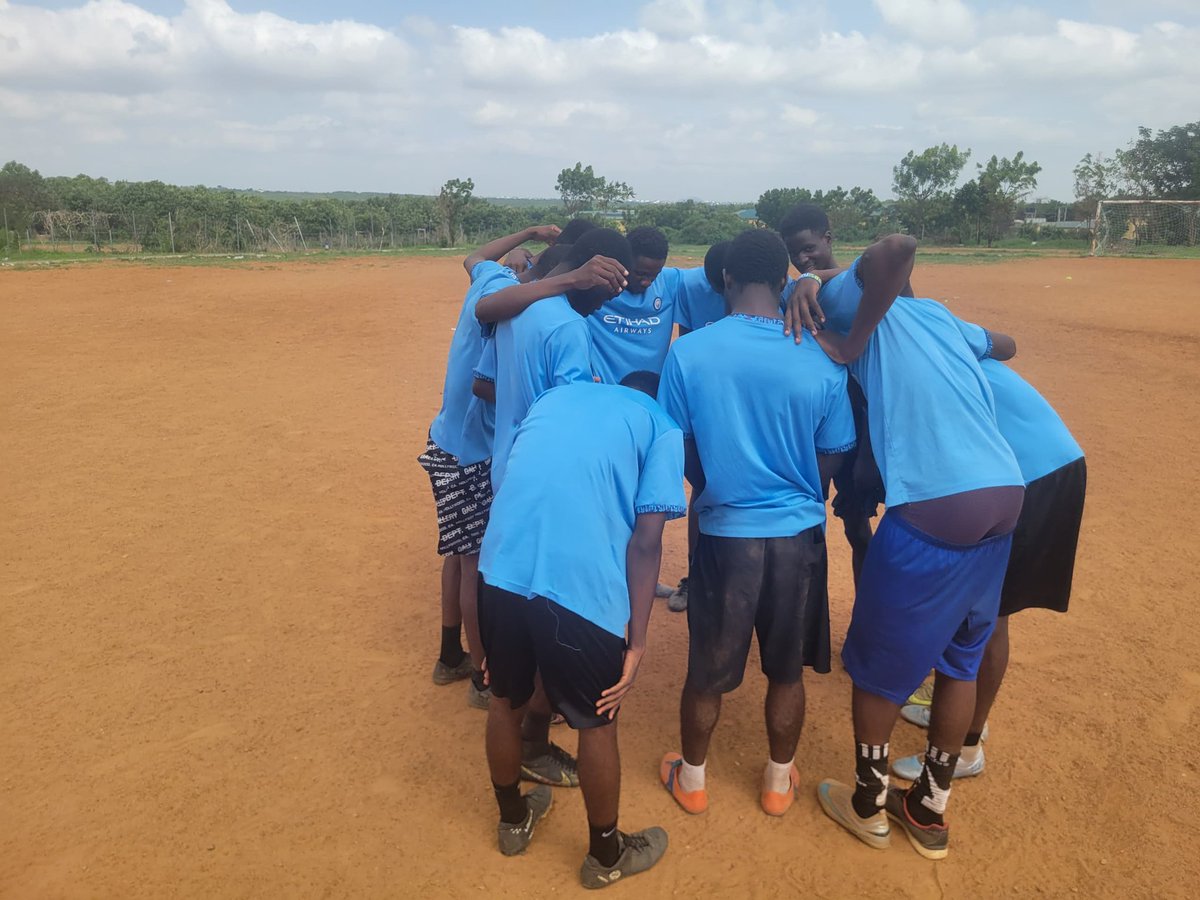 unilorin_nuesa's tweet photo. ENGIFEST ⚽🧡
Matchday 2 of the NUESA Dean’s Cup 2026 is in the books.
Here’s how the departments fared on the pitch:
🏆 CVE 0-0 WREE
🏆 ABE 1-0 MME
🏆 BME 1-0 FBE
🏆 CPE 2-0 MEE

The competition is heating up!
#NUESADeansCup2026 #Engifest https://t.co/MqIjWeVYlA