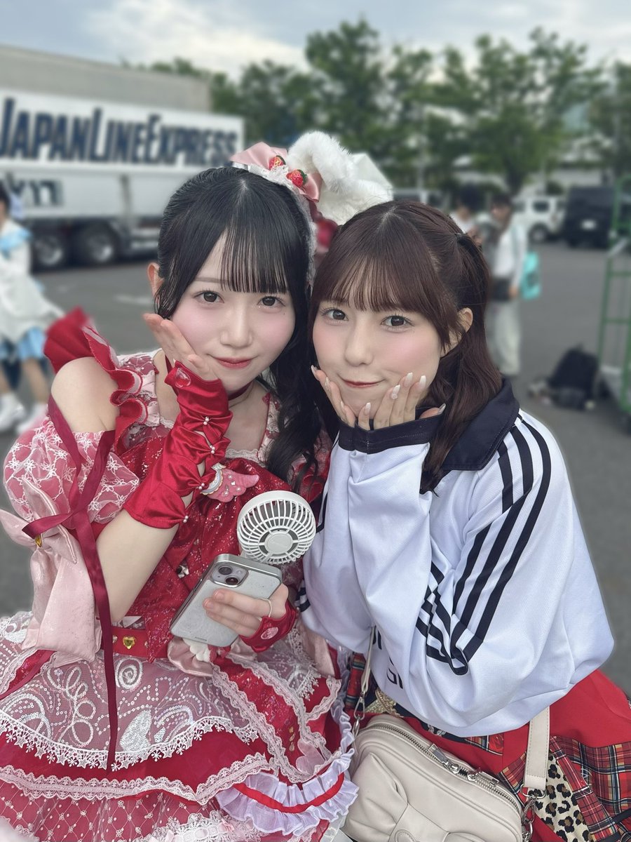 茜りりちゃん♡ 今日会えるの楽しみにしてくれてて今まで撮ったチェキ