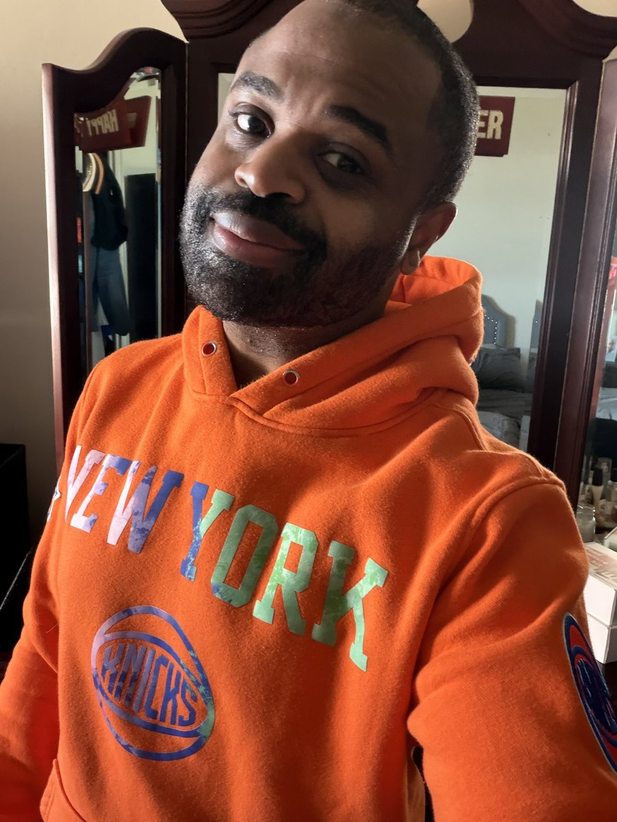 Adrian16010's tweet image. 🧡💙 #knicks #knickstwitter #newyorkforever