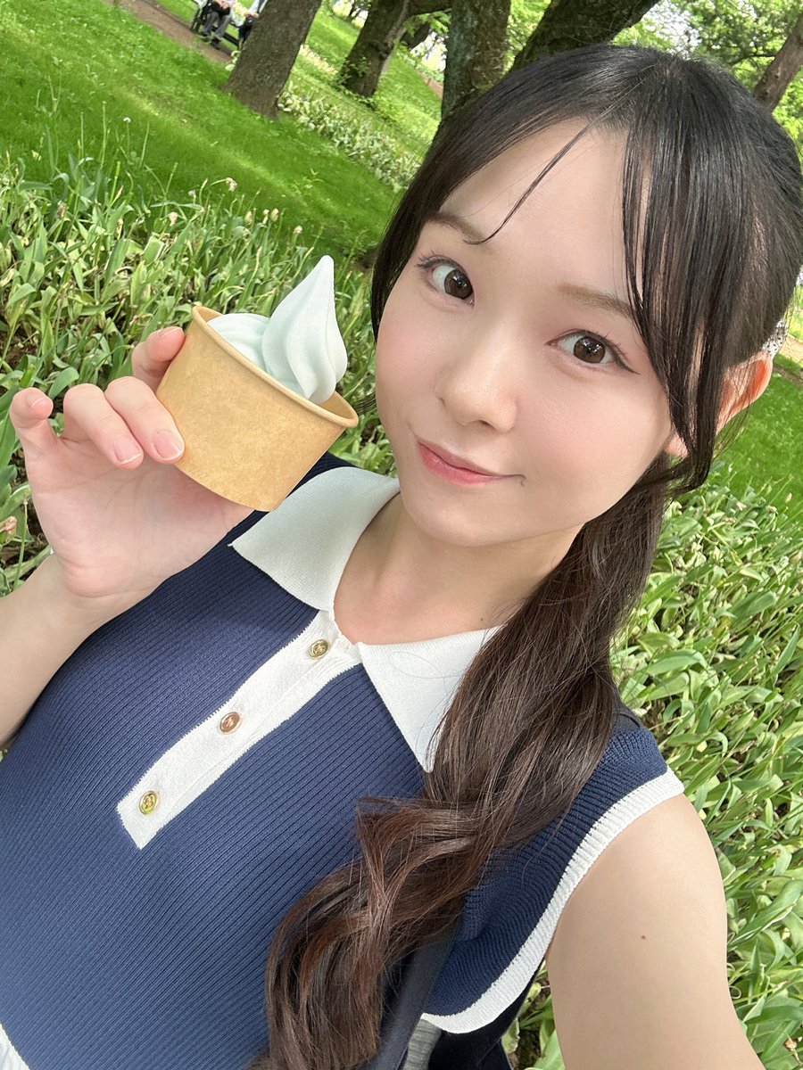 smooth撮影会[昭和記念公園ネモフィラ]にお越し下さった皆様 ありがとうございました💠

全4部！どの部もそれぞれ楽しかったです☺️🎵新しいお衣装も好評で何よりっ！我ながらナイスチョイスでした💪💕

ネモフィラだけじゃなく色んなところで撮影していただけて良かった…🌼1枚目は速報でいただいたザ・ネモフィラ畑📸