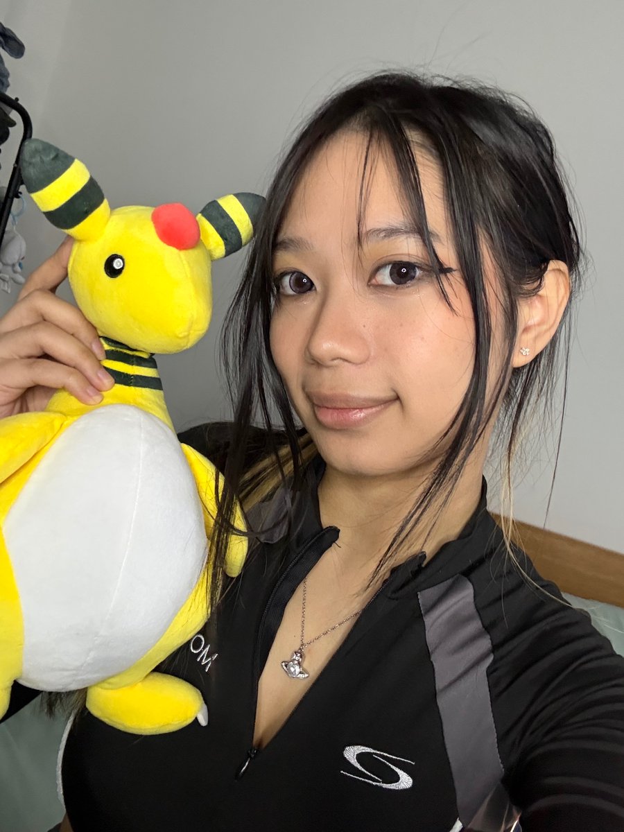 jenny tweet media