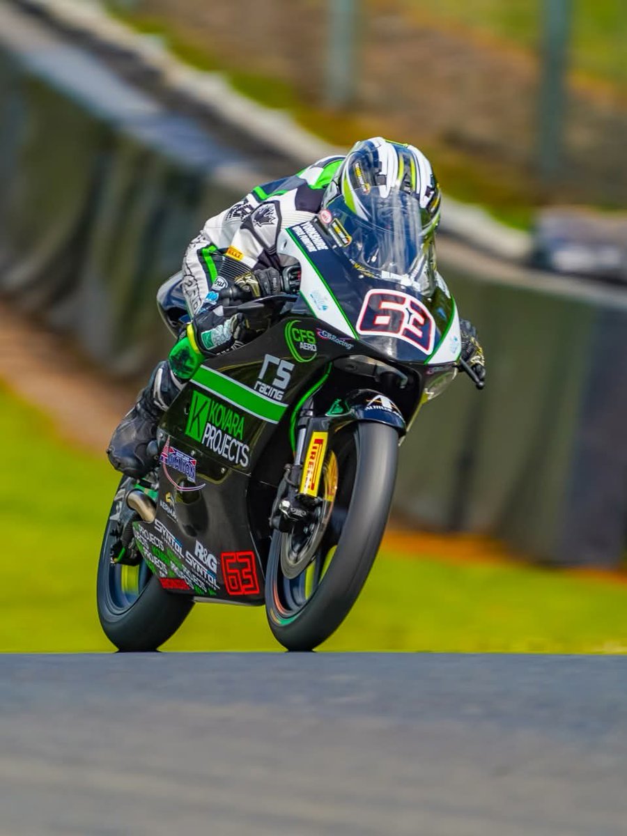 GrassrootsToGP's tweet image. Jack Burrows wins his first ever R&amp;amp;G Moto4 British Cup race

🥇 Jack Burrows
🥈 Jack Dunabie
🥉 Ryan frost

4th. Marco Holt
5th. Mason Foster
6th. Harrison Day
7th. Joshua Williams
8th. George Bowes
9th. Henry-Mac Racing
10th. Thorley Trevorrow

#MotoGP #BSB #Racing #Moto4 #Sport
