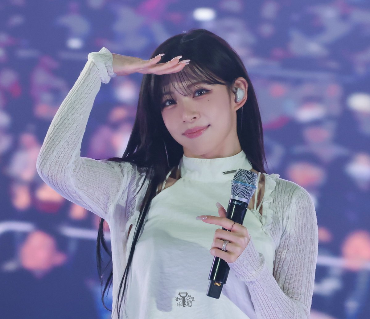 gamja_CHANG_kal's tweet image. 260501 아산 슈퍼히어로 콘서트
🐿
#fromis_9 
#CHAEYOUNG 
#LeeChaeYoung