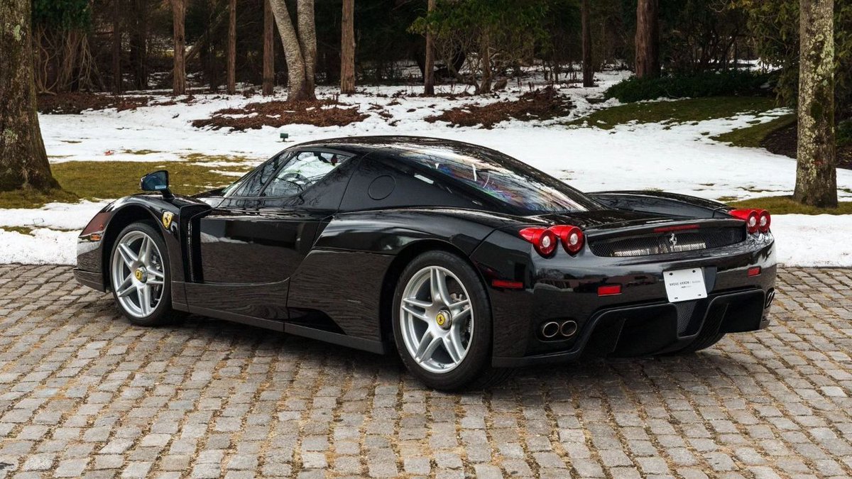 Retromania4ever's tweet image. ✅⬜🟥 2003 #Ferrari Enzo