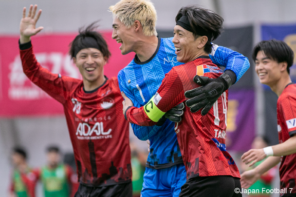 futsal2036's tweet photo. 「ソサイチ日本イチ」を決める全国大会開幕。FUKUOKA CITY24が4発完封、3連覇を狙うELAGUA TOKYOも白星発進。

https://t.co/wFRRlYUn5h

#F7SL #全国大会 #F7SLCC #F7SLCC2025 #ソサイチ日本イチ @F7SL_japan  @japan_football7 https://t.co/5Jyv8h00wH