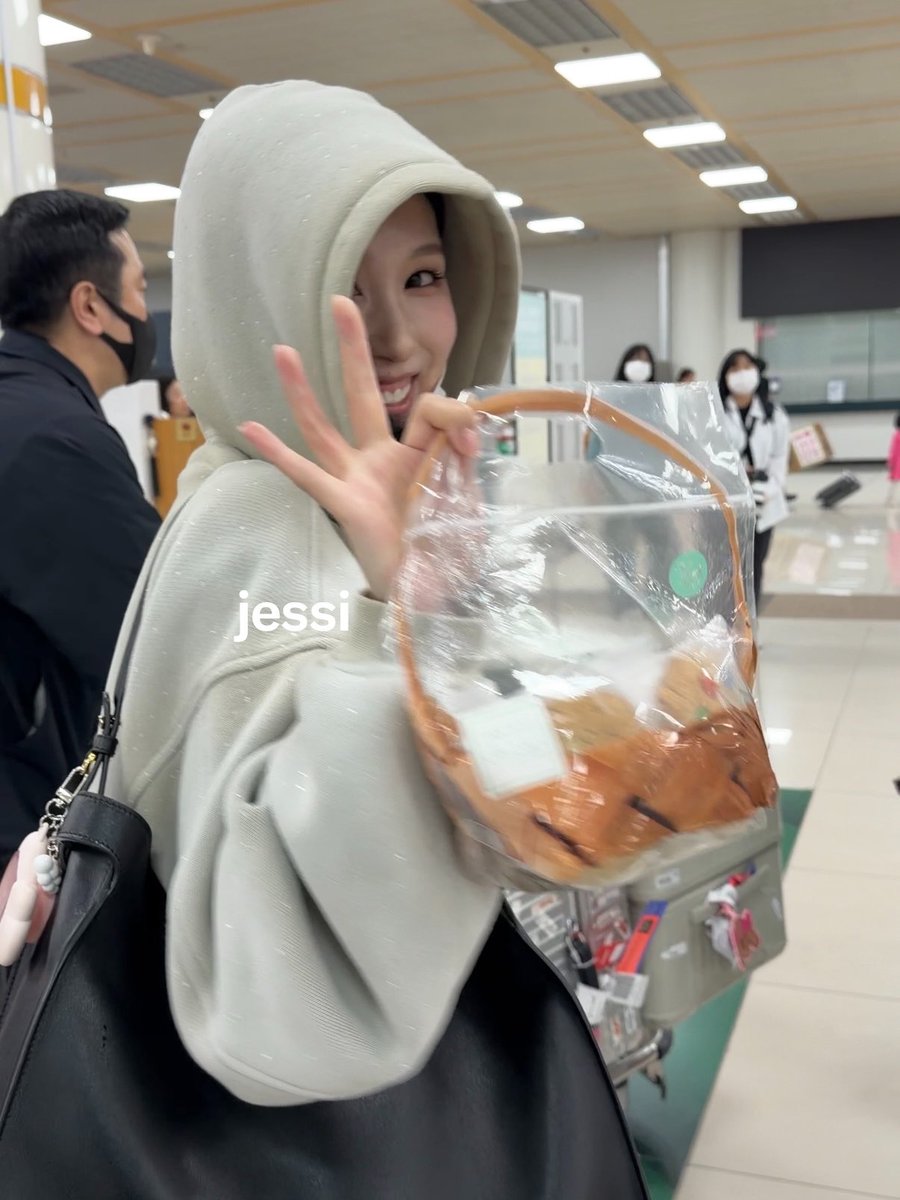 jessi 🐰 tweet media