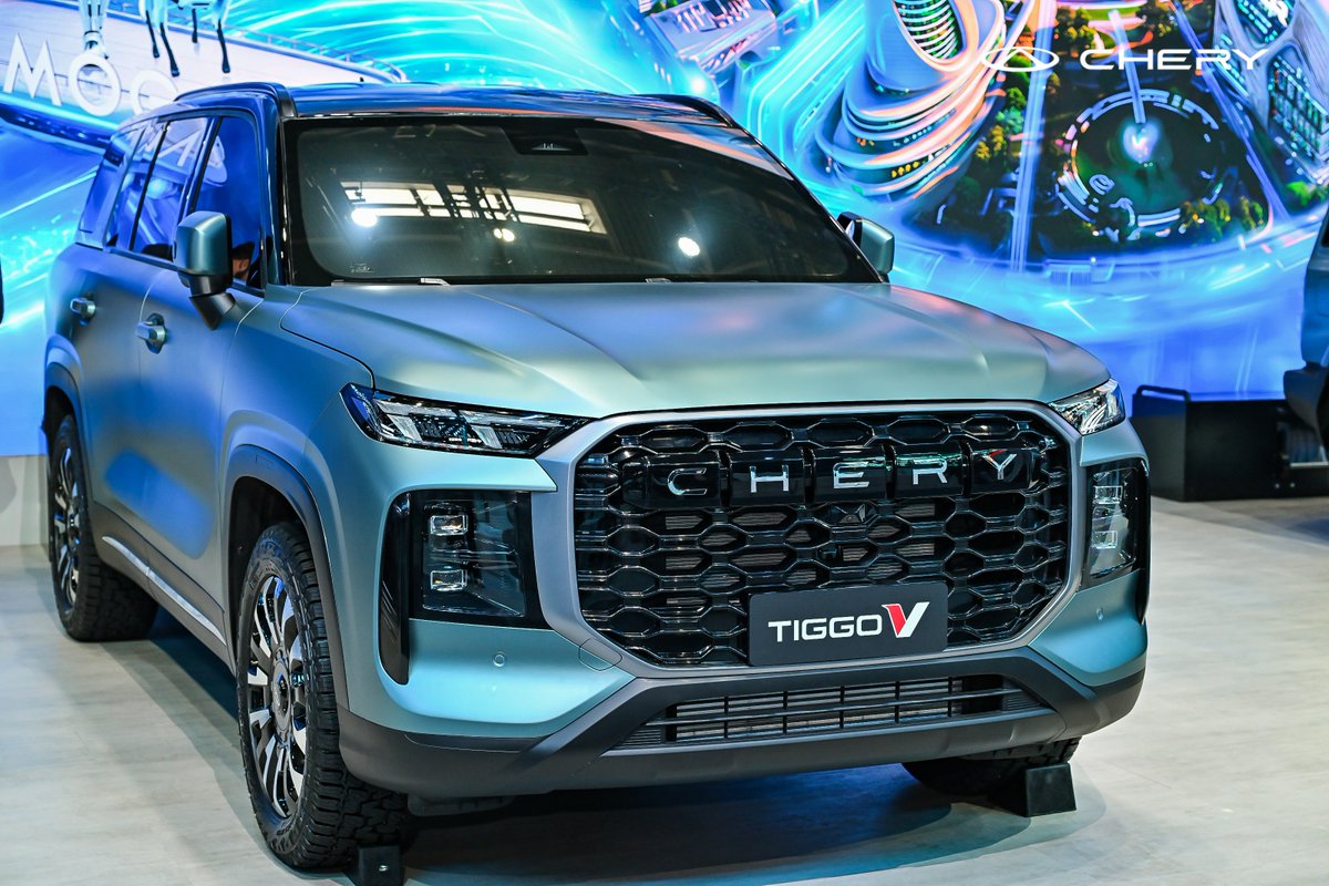 opcZA's tweet photo. With the capability of “transforming” from an SUV to a bakkie, the Chery Tiggo V has made its global debut. We detail the SA-bound new model at https://t.co/UfNXXa1dUC https://t.co/bphxSzS17e