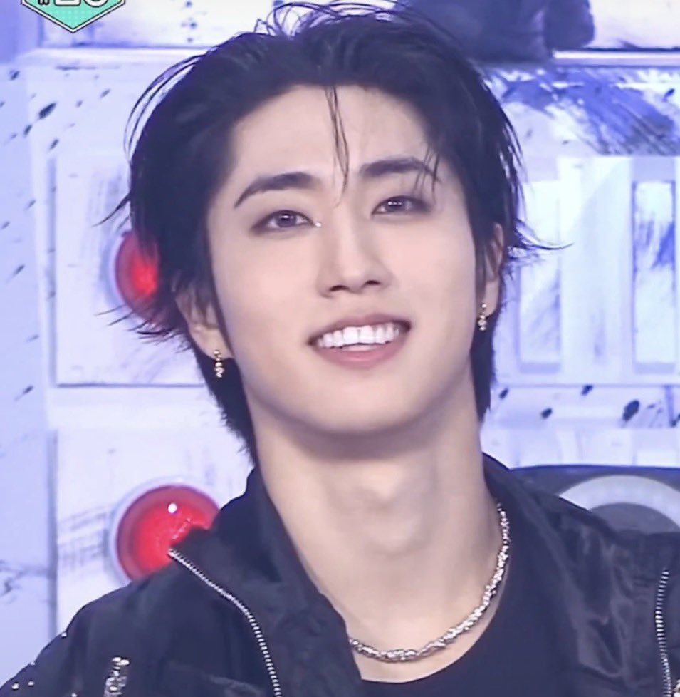 craving jisung’s gender tweet media