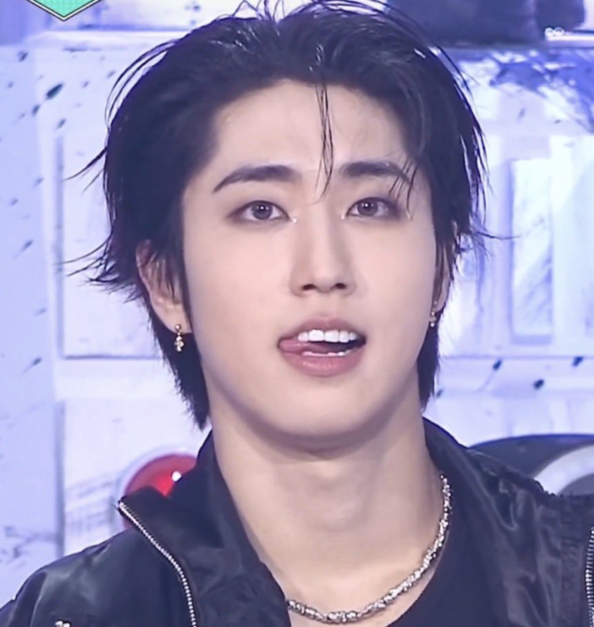 craving jisung’s gender tweet media