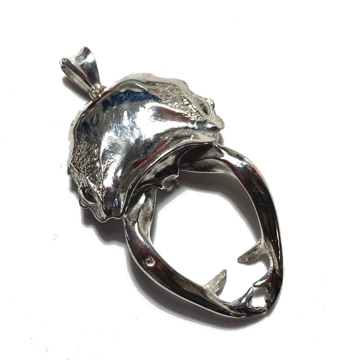 FangoSilver's tweet image. #新作
#NewArrival
#ラコダールツヤクワガタ

#SBボートレース江戸川
#BREEDERSSHOOPERS

前日23時に完成！🤪

頭部を型取りして作成した

シルバーペンダント！

燻して特徴的な模様と目をピカピカに磨き上げて再現！
