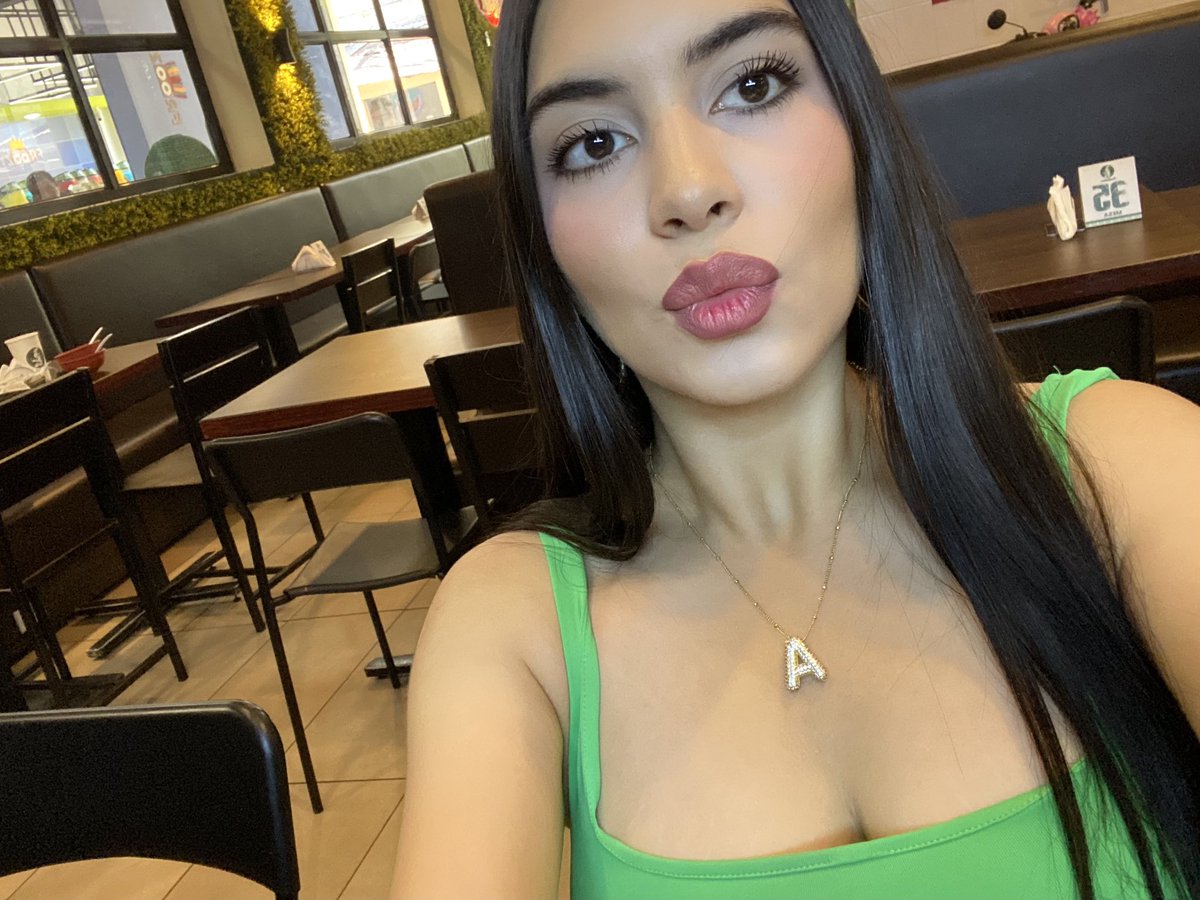 andrea romero tweet media