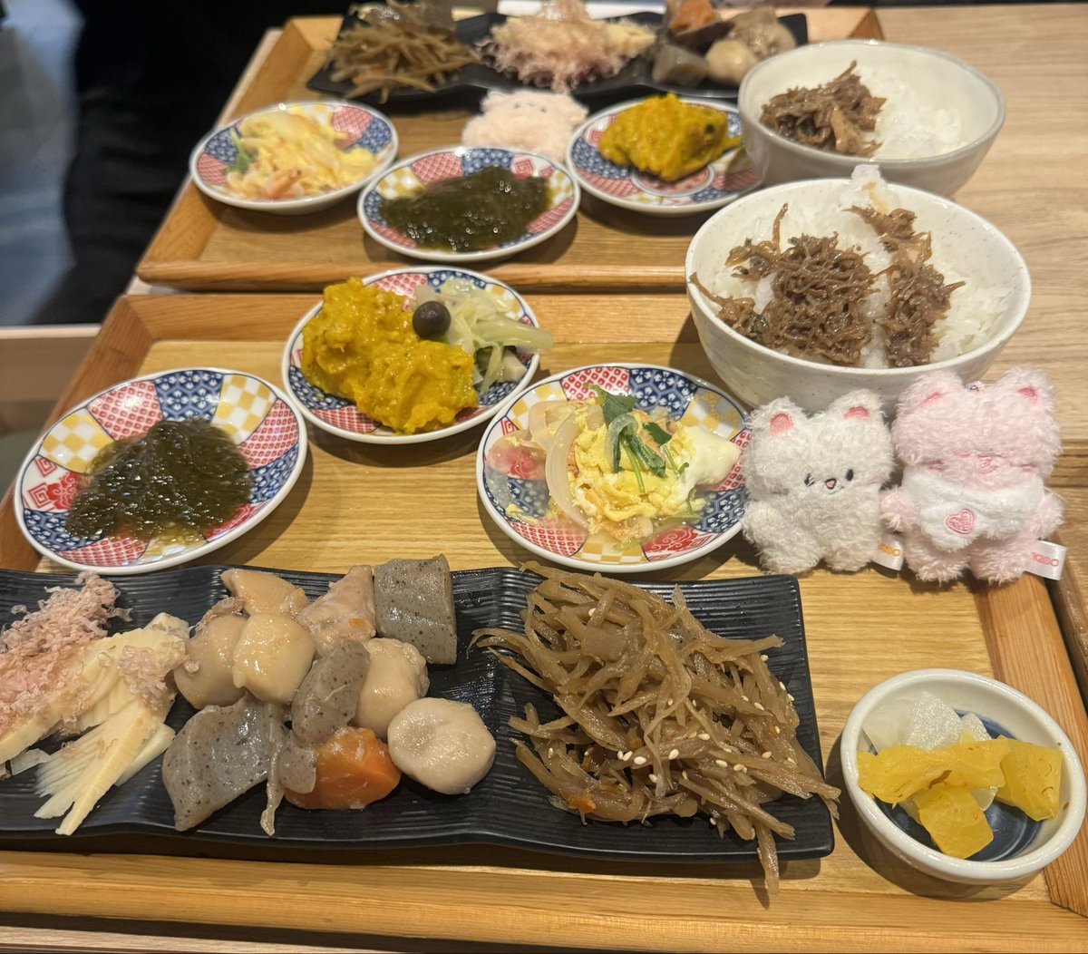 りらな tweet media