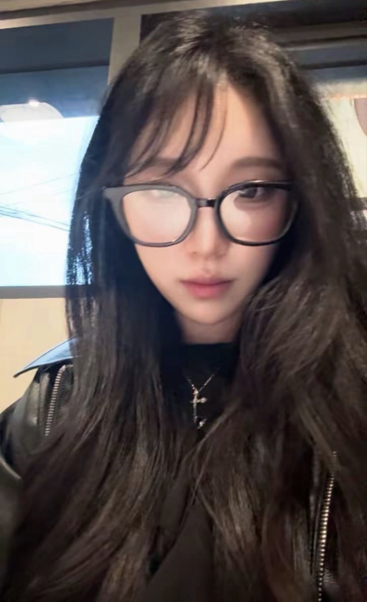 하3 tweet media