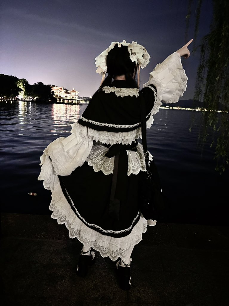 冷戏^ω^ tweet media
