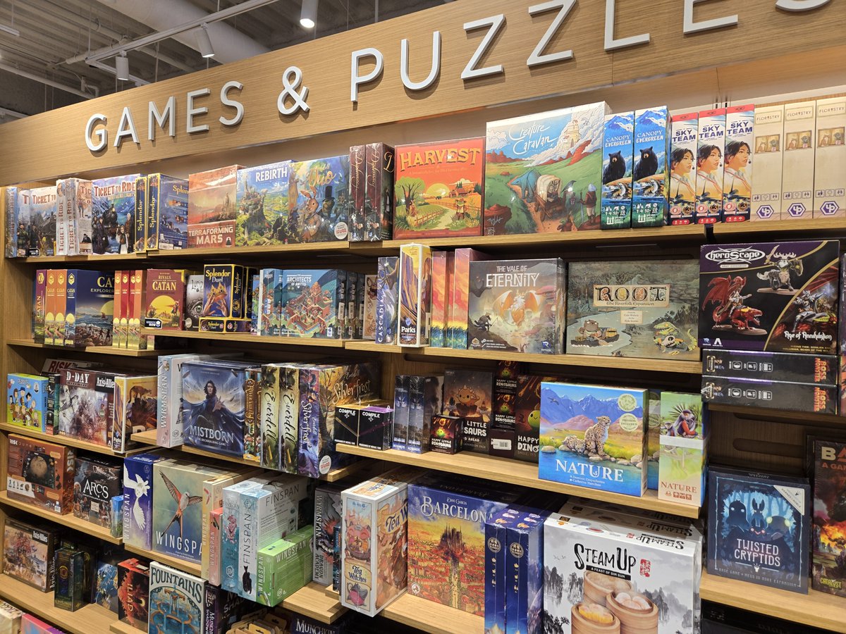 CynthiaDed82776's tweet photo. People are putting down their phones and rolling the dice for some real social interaction. From board game cafes to D&amp;D campaigns, the choices for ways to play are endless. https://t.co/cvHJuyUqyB
@gborch1969 https://t.co/mzYToUPswR