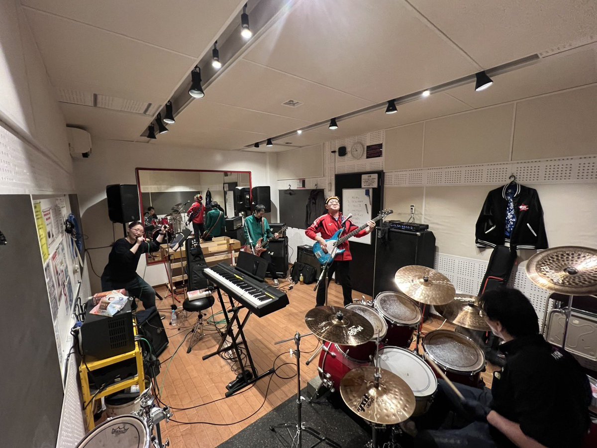mdbs_sapporo's tweet photo. いよいよ一週間前になりました。
二日目トッパーを務めさせて頂きます。
一曲目からカマしますのでよろしくお願いします。 https://t.co/SXDyK73HLP