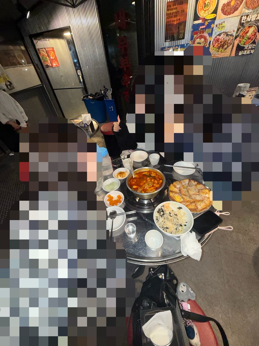 코리 tweet media