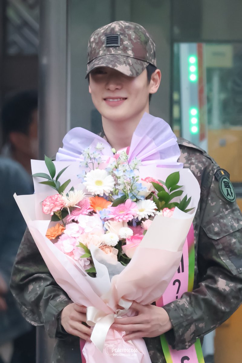 260503 전역

전역 축하해 귀염둥이🩷

#NCT127 #재현 #윤오
#JAEHYUN #ジェヒョン