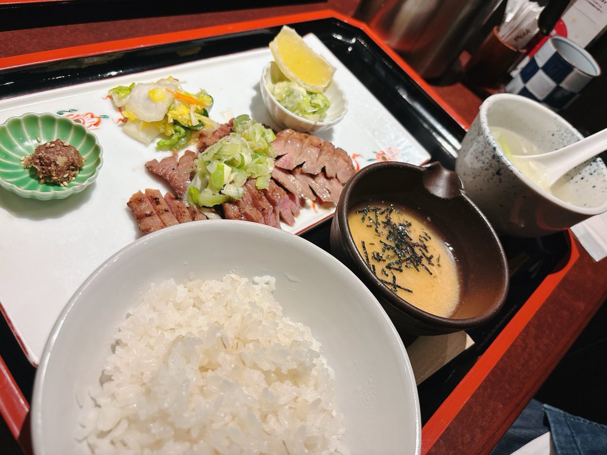 クロスヴァン・カール・ノクターン tweet media
