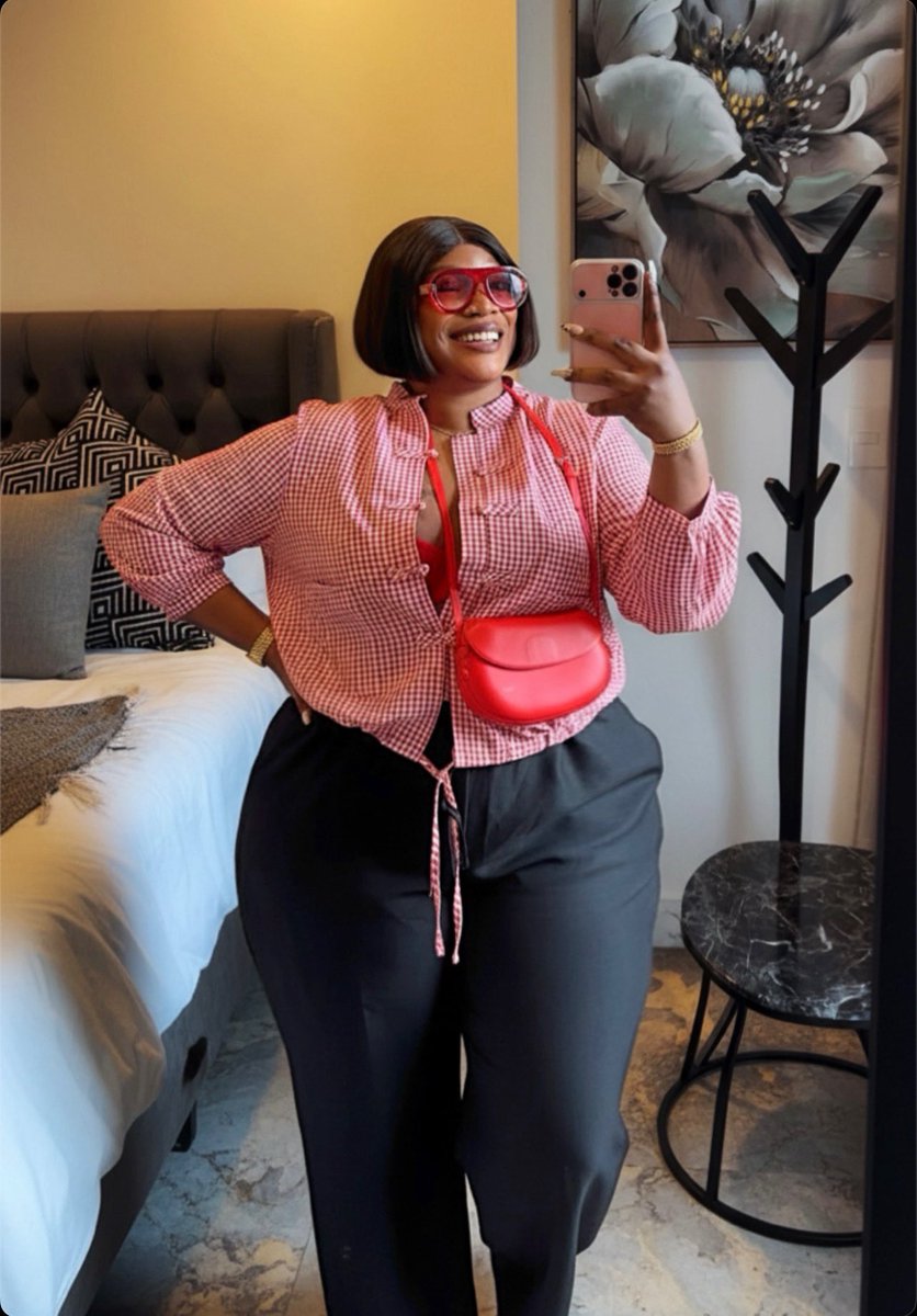 omoiyaakeem's tweet photo. quote or reply with a favourite picture of you 🎀♥️♥️ https://t.co/a9A4JeG20O