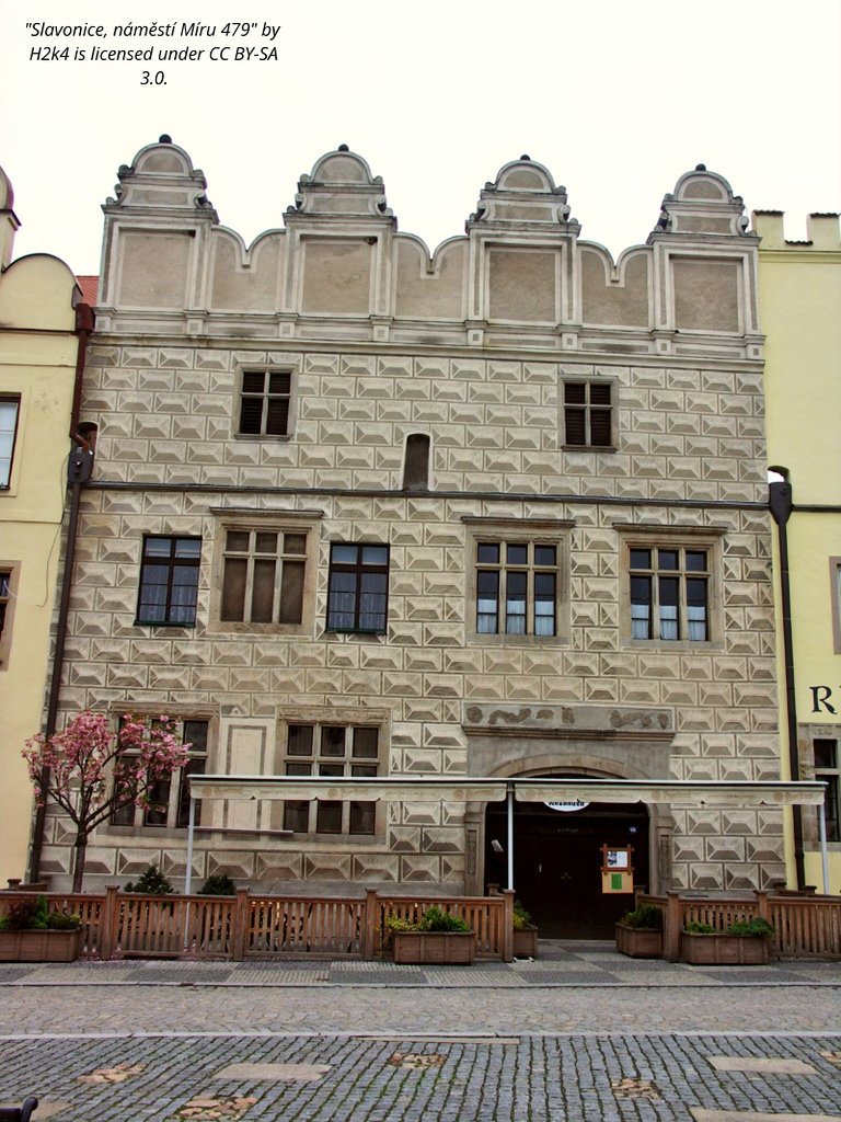 tsEmma15's tweet image. Slavonice, #Czech Republic
The front wall is almost entirely covered with #sgraffito decoration, a technique involving applying layers of plaster in various colors and scratching out patterns.
The building was built in the 16th century.
#architecture #Heritage #travel