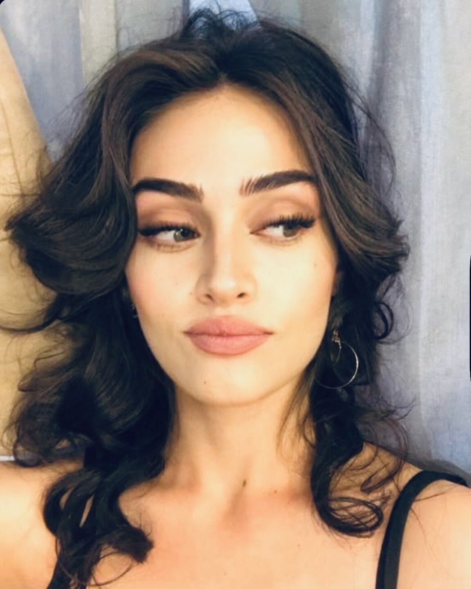 الملكة tweet media