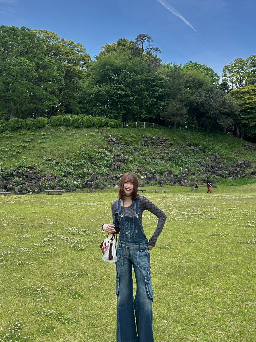 Azumi_Moko's tweet photo. 戦わずに勝つための城。
実際は少しずつ作っておいて、最後に一気に見せる。
“突然現れた城”で相手の心を折るって、発想が天才すぎる。

#日常垢 #日常垢さんと繋がりたい
#服好きな人と繋がりたい https://t.co/1gHhc3JBni