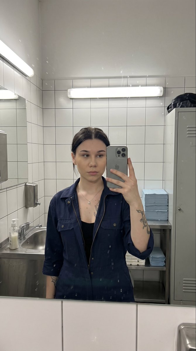 Julia W tweet media