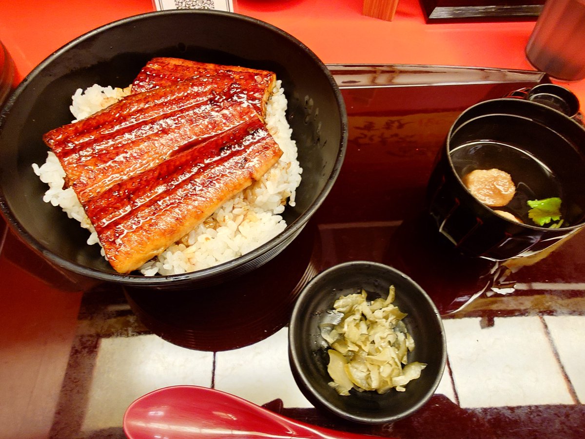 java_currywwww's tweet photo. 久々に横浜駅のろ鰻で鰻丼食べたらなんか不味くなってたので売却。
そのお金でワールド200株目を購入。
今年中に600株は買いたい。

#ワールド https://t.co/xJIcPdvXIf