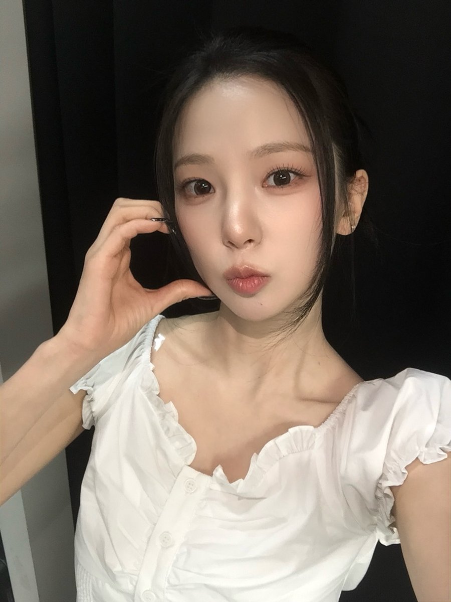 Yujinators🐰 tweet media