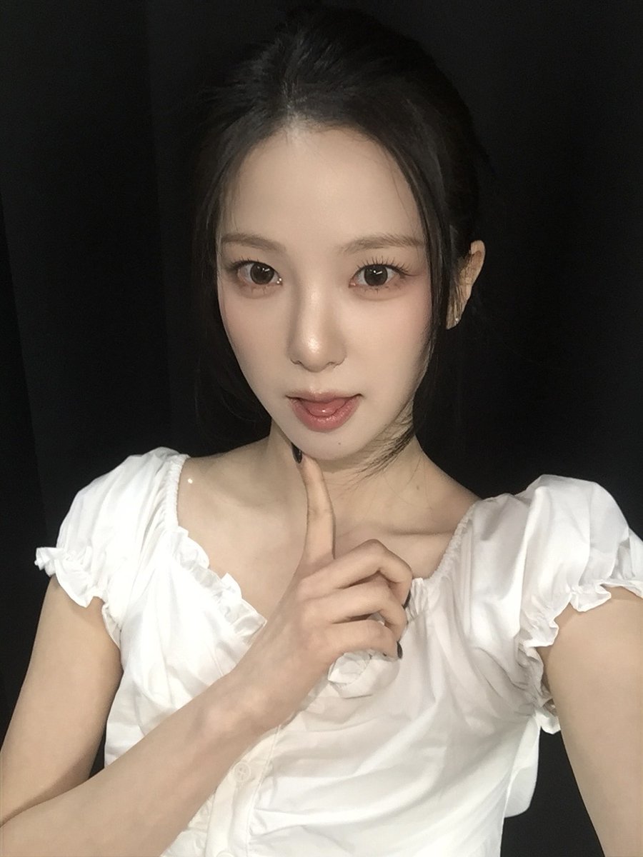 Yujinators🐰 tweet media
