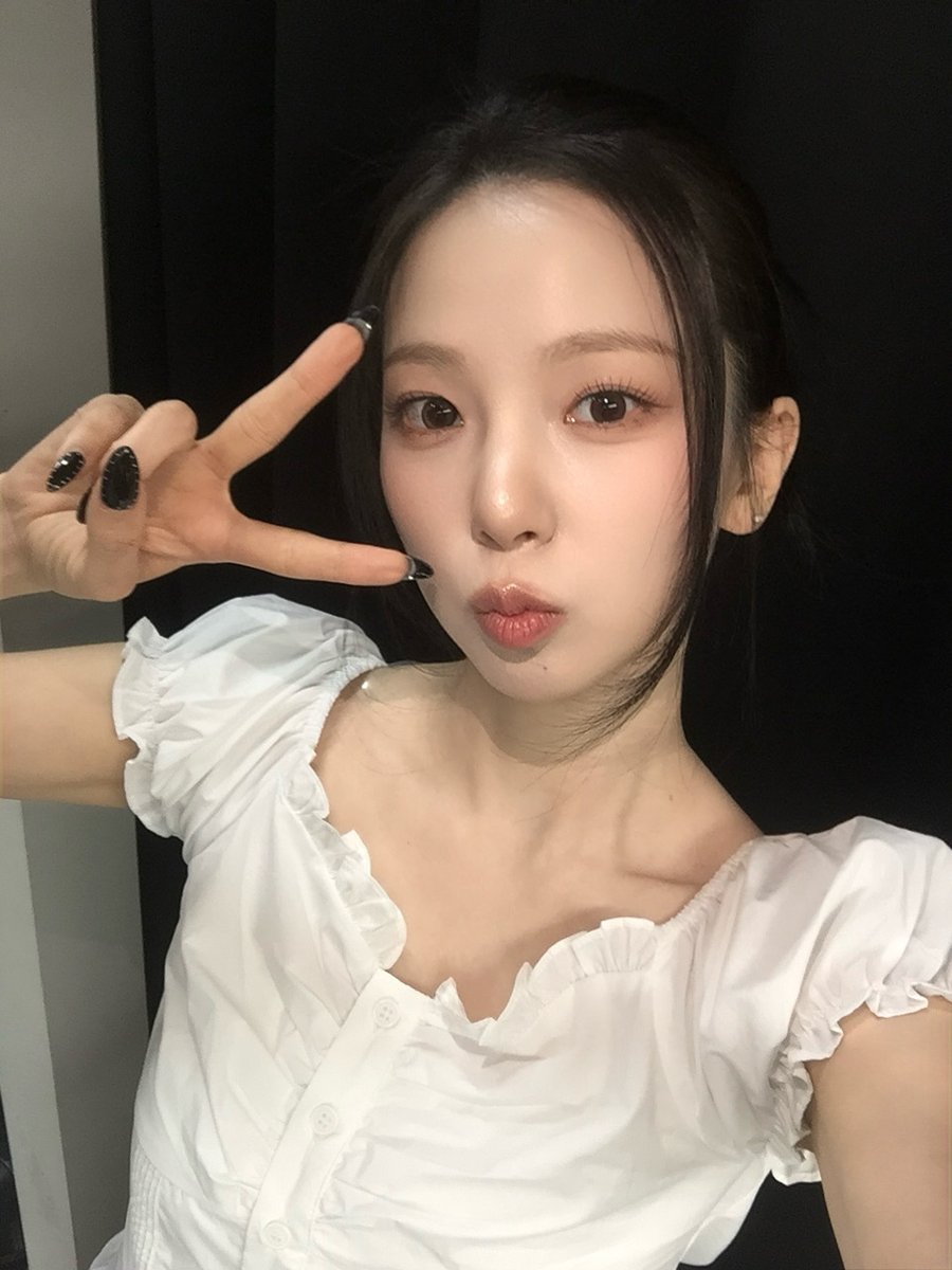 Yujinators🐰 tweet media