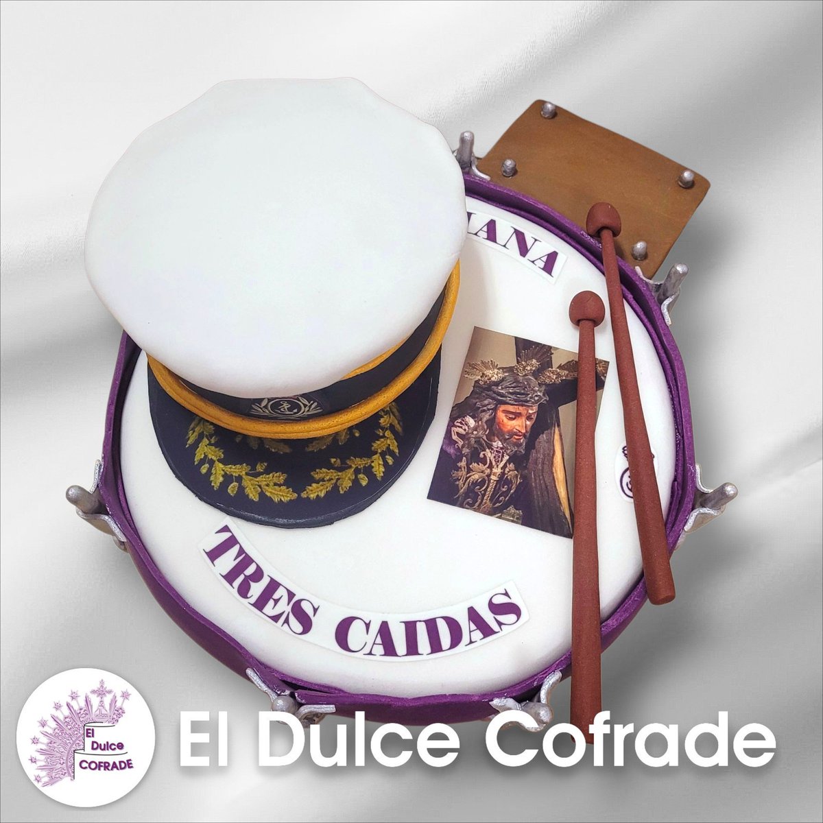 DulceCofrade's tweet photo. Última tarta realizada, para un niño muy trianero en el día de su comunión 
#tartaspersonalizada #tartatambor #tartatriana @BJ_TresCaidas @3Caidas_Triana https://t.co/VPPC45Jq4X