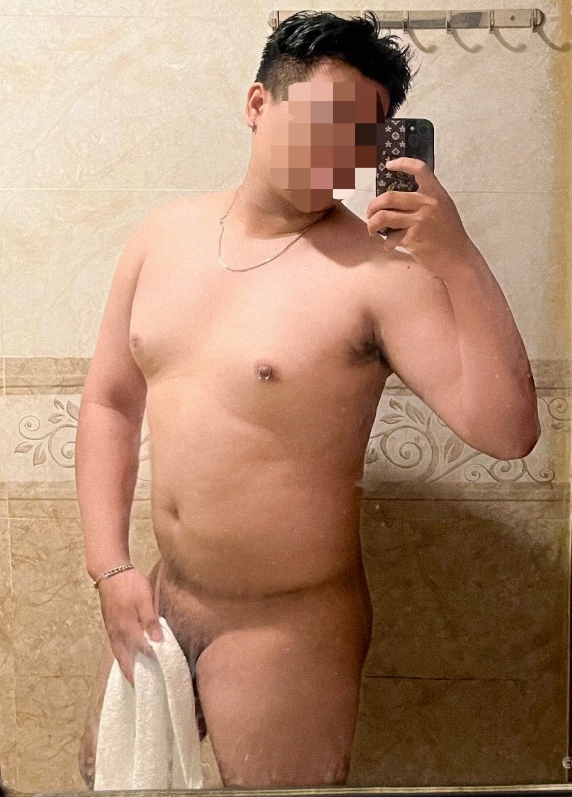 ValenPham tweet media