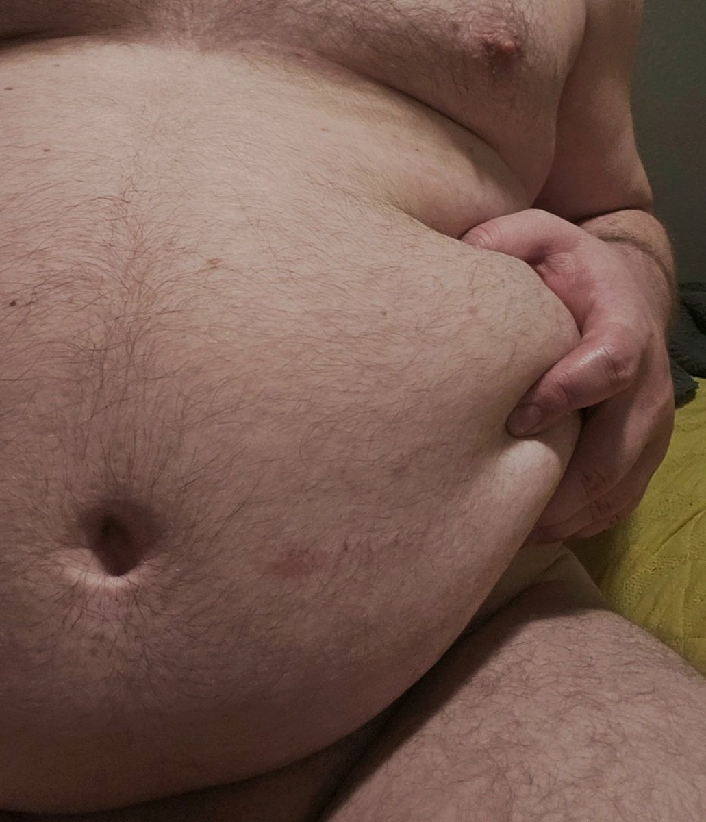 Bulky McLargeHuge tweet media